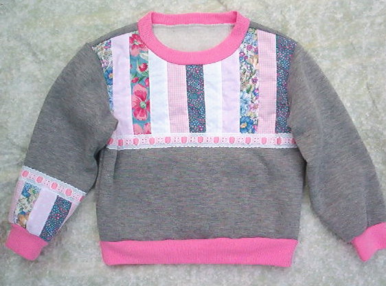Girls Gray Sweatshirt W/ Pink Strip Quilting--size 4 To 5