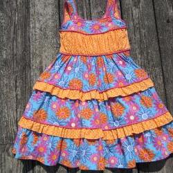 Girls summer dress with piping and ruffles Size 5